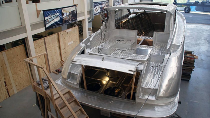 Катер Конрад 900