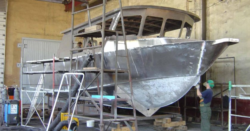 Катер Охта 1350