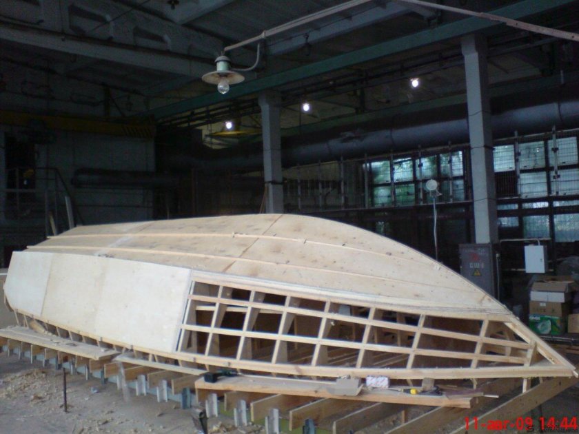 Лодка Джейн 450 из стеклопластика