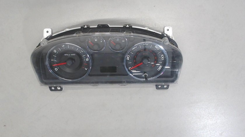 Панель приборов Форд Эскейп 2002