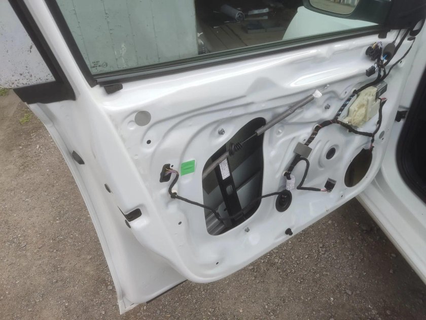 Шумоизоляция дверей Шкода Рапид