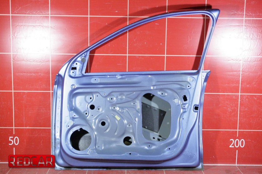 Дверь Шкода Рапид передняя