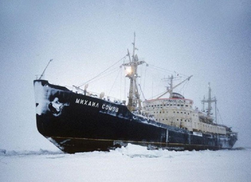 Ледокол 1985 Михаил