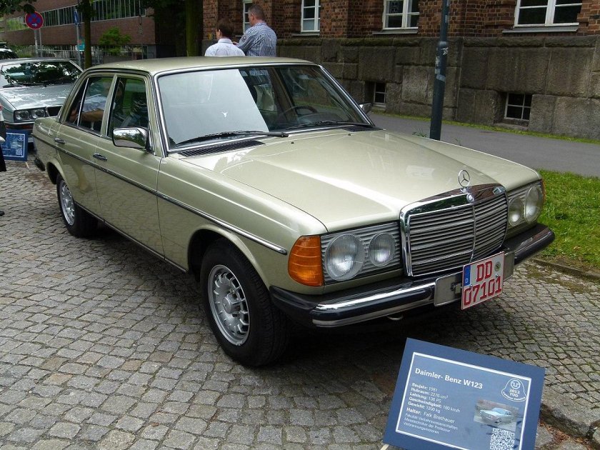 Mercedes-Benz w123 300