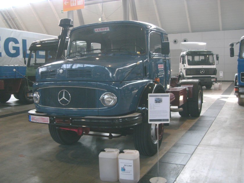 Мерседес 1628