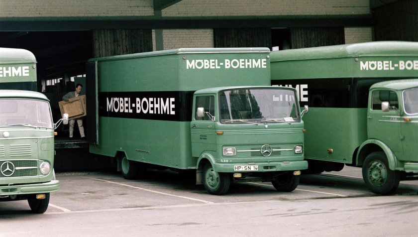 Mercedes Benz LP 913