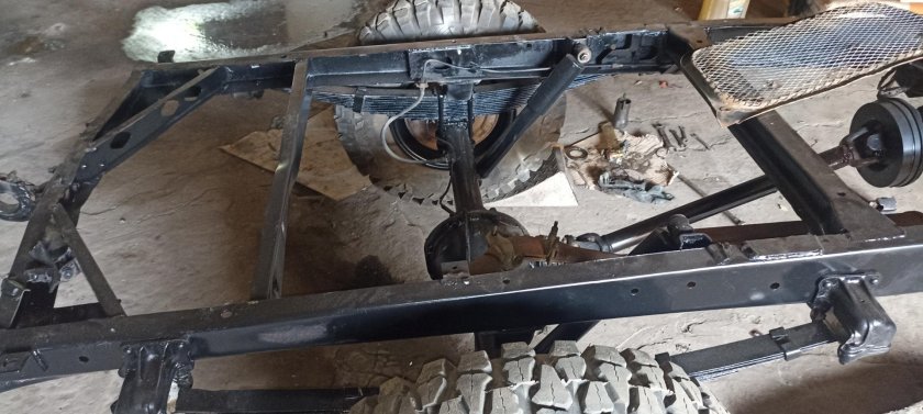 Крепление подрамника к раме УАЗ