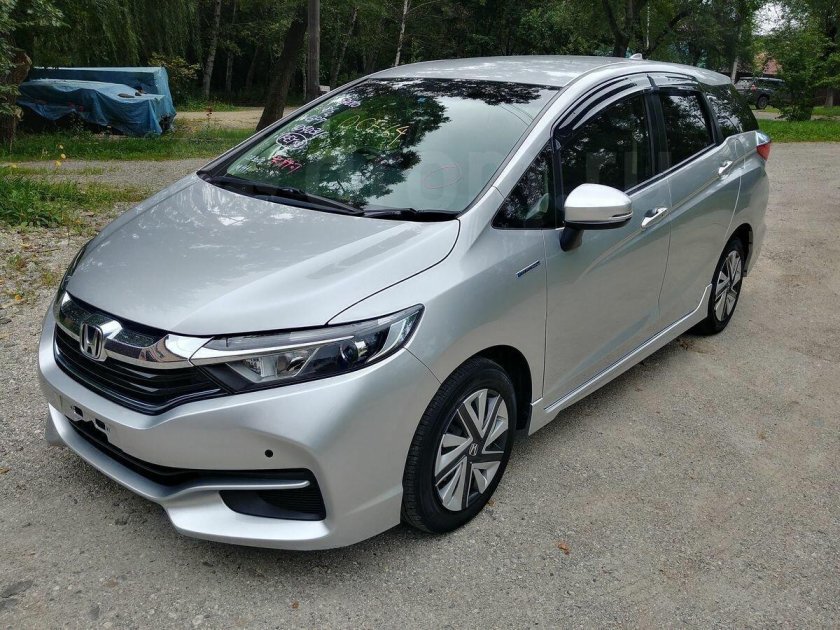 Honda Shuttle Hybrid 2016