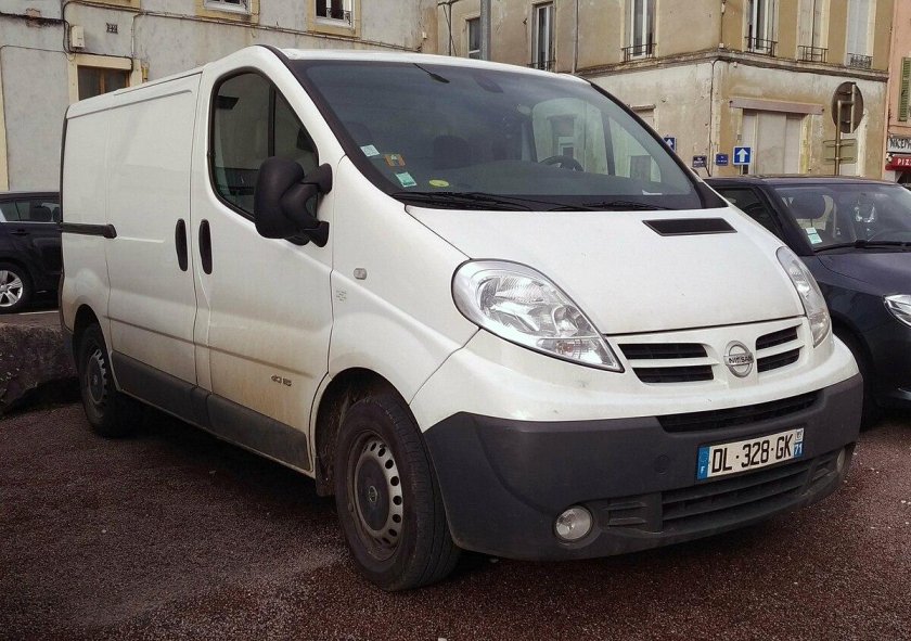 Ниссан Примастар 2004