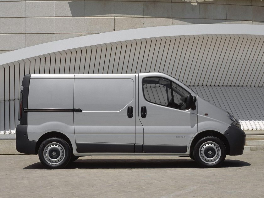 Nissan Primastar van