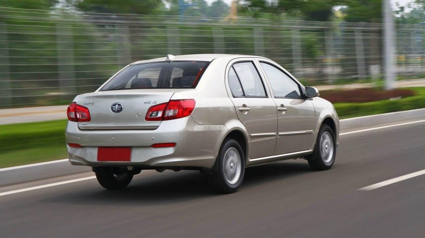 Китайский FAW v5