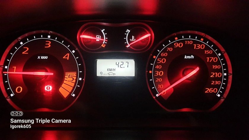 Разъём щитка приборов Renault Logan 2