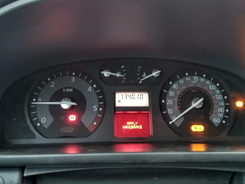 Щиток приборов Лагуна 2