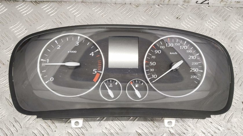 Панель Рено Лагуна 3