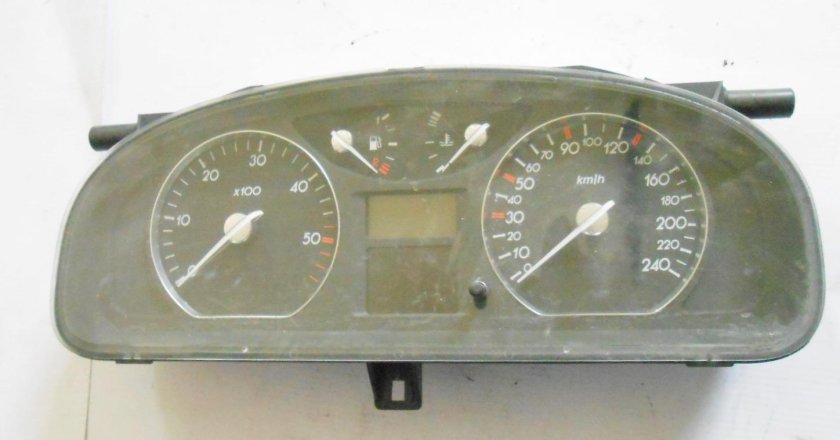 Рено щиток приборов 22030