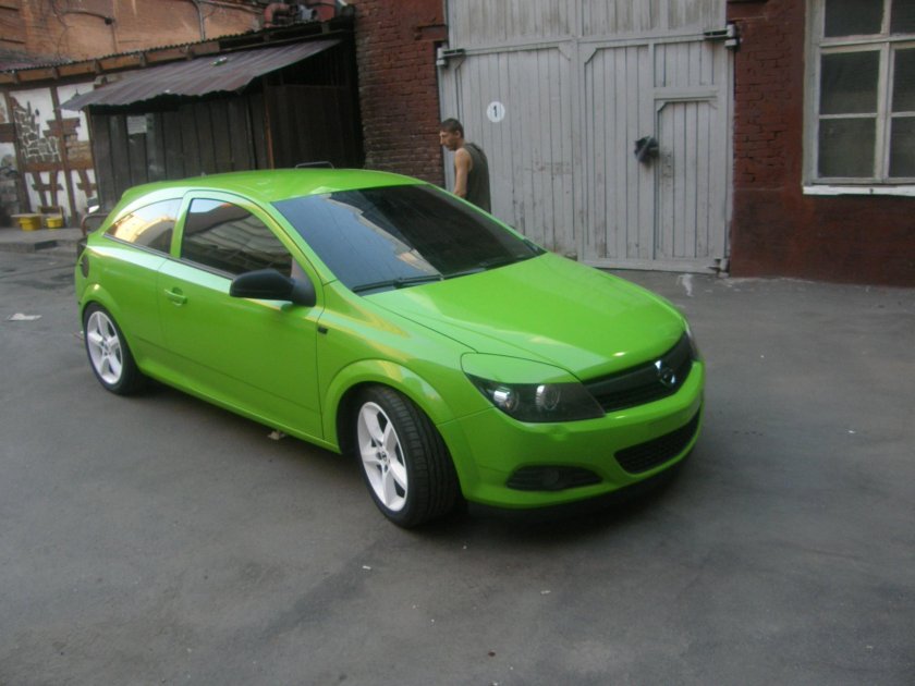 Opel Astra h зеленый