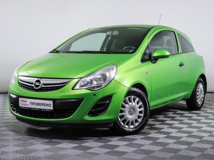 Опель хэтчбек зеленый