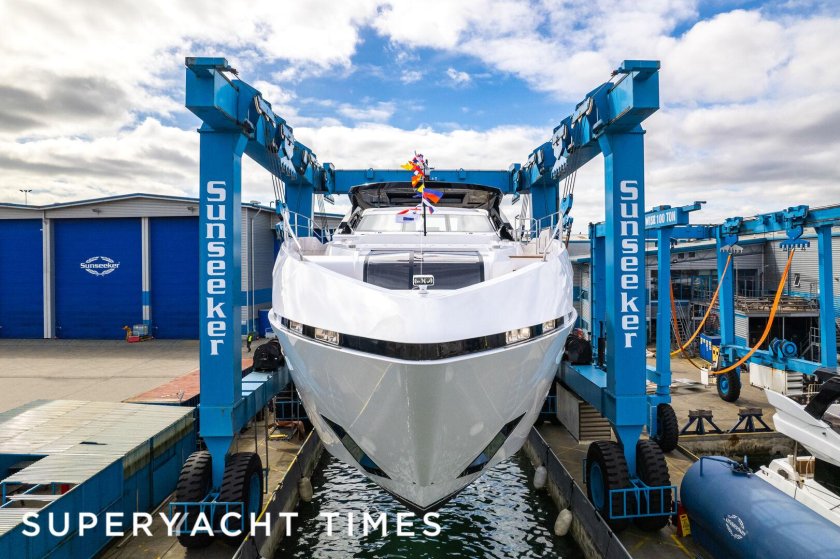 Sunseeker 100 Yacht