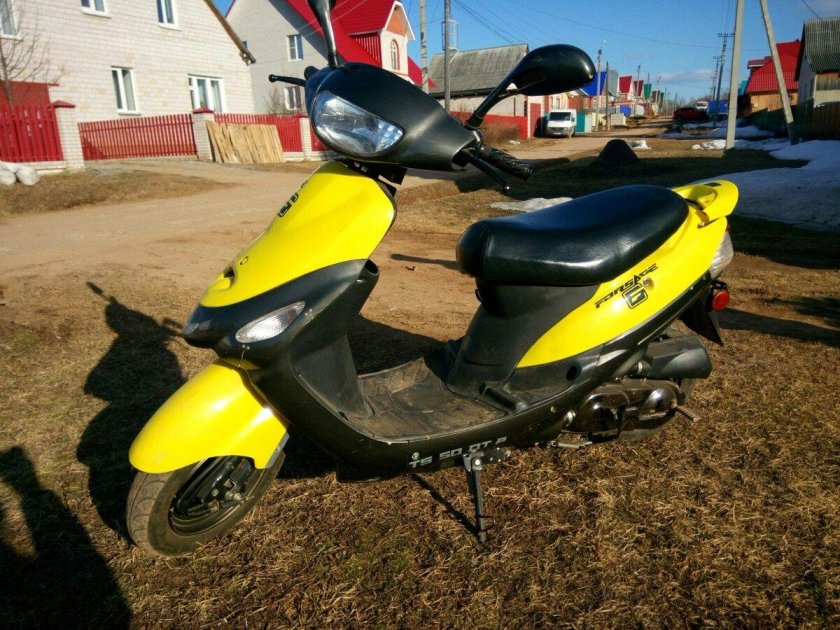 Скутер Forsage 50