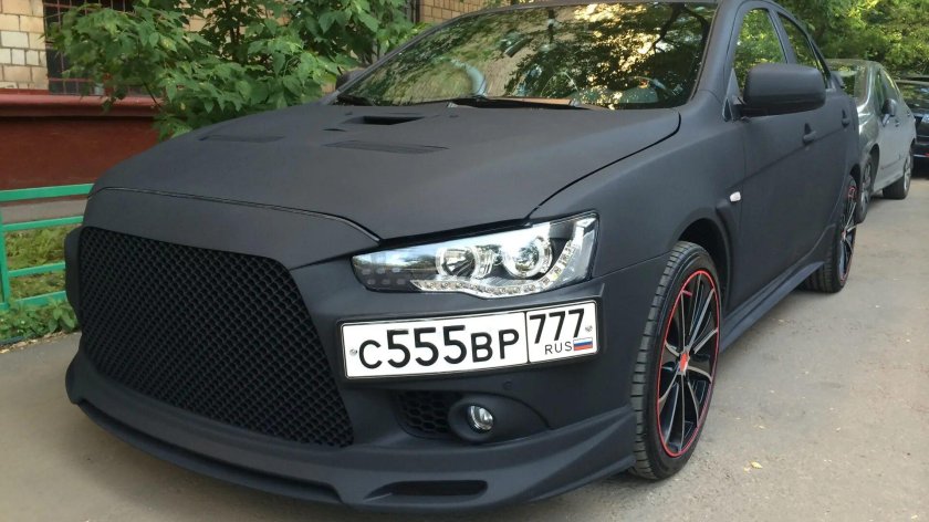 Митсубиси Лансер 10 черный матовый