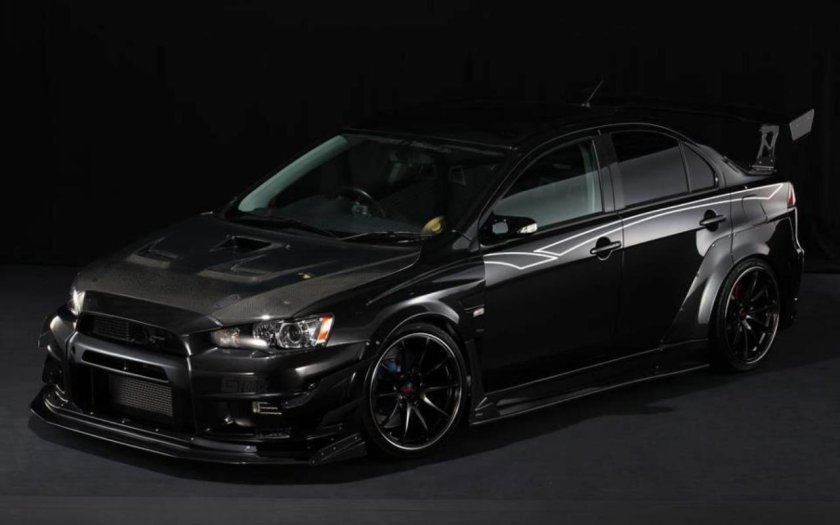 Mitsubishi Lancer Evolution 10 черный