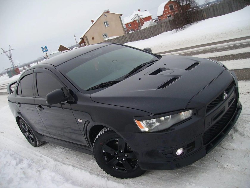 Митсубиси Лансер 10 черный