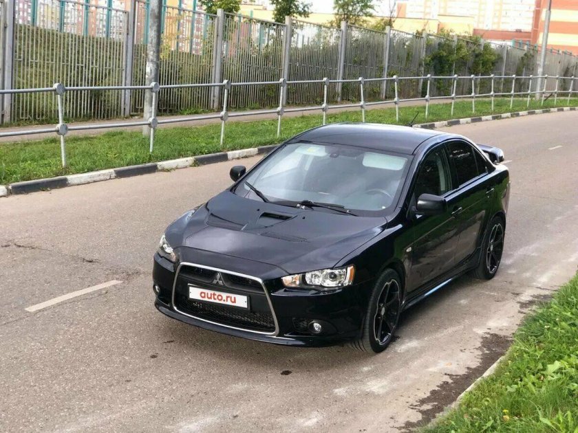Mitsubishi Lancer x 2008 черный