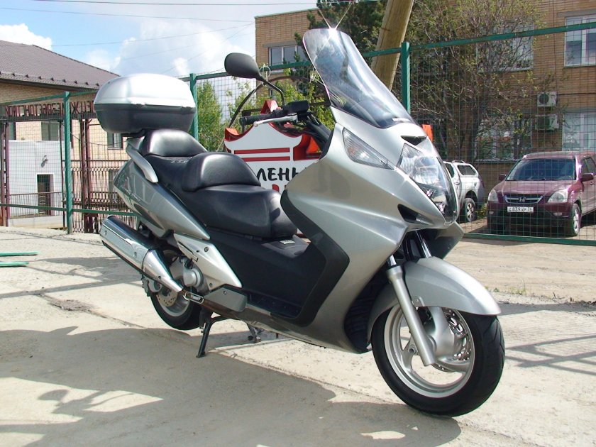 Honda Silver Wing 400