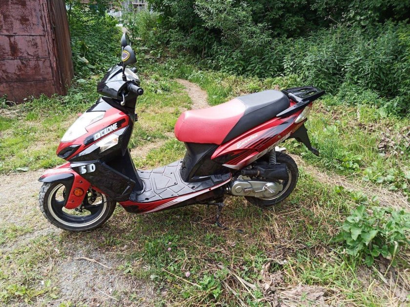 Скутер Евротекс 50 кубов