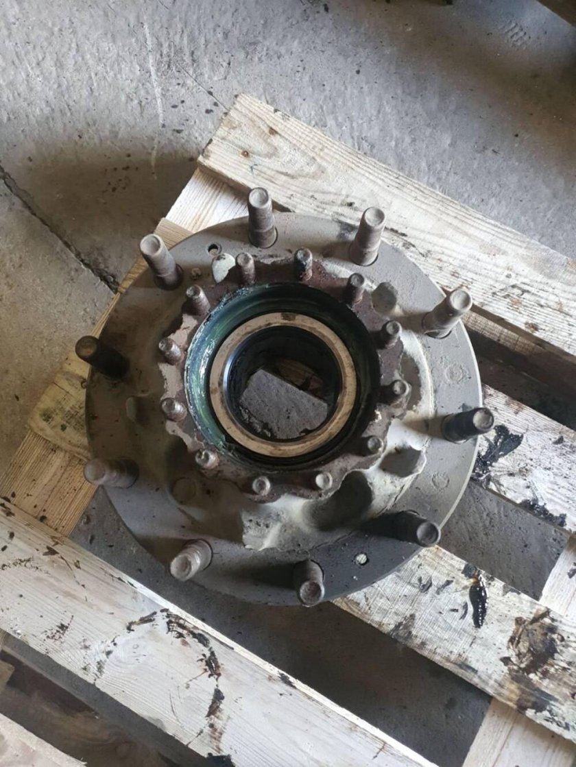 Ступица Вольво fh12 задняя