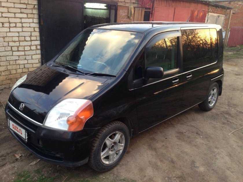 Хонда Мобилио 2002