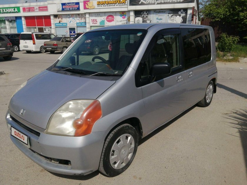 Хонда Мобилио 2002
