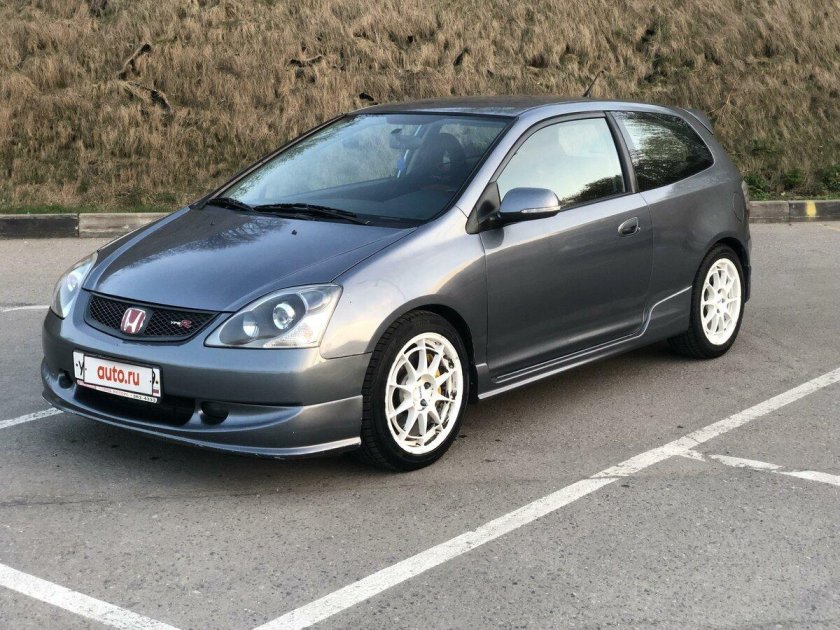 Цивик 2004 год