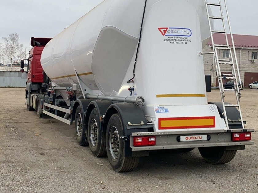 Комбикормовоз