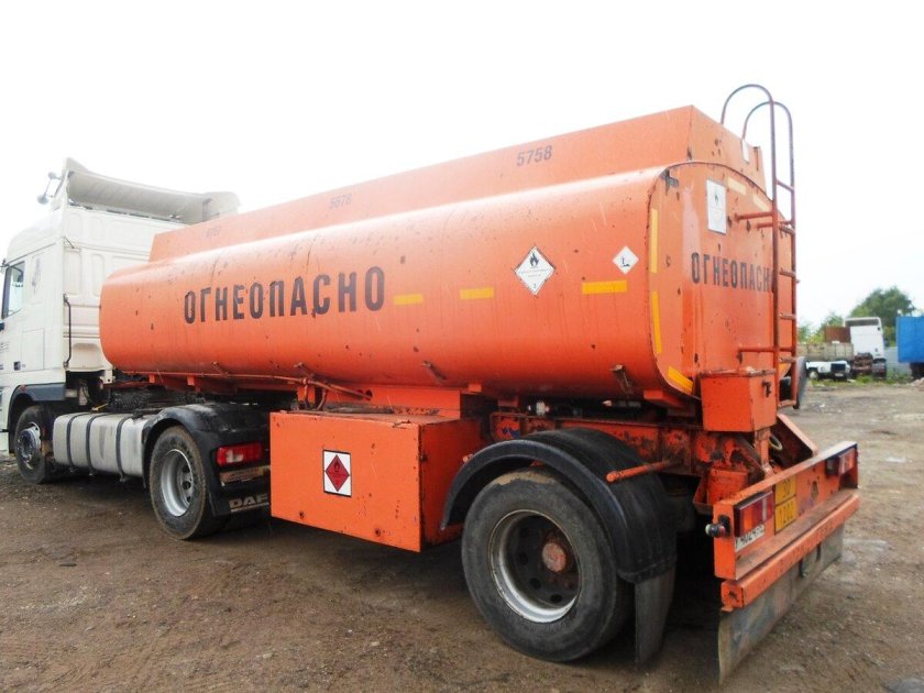 Прицеп бензовоз