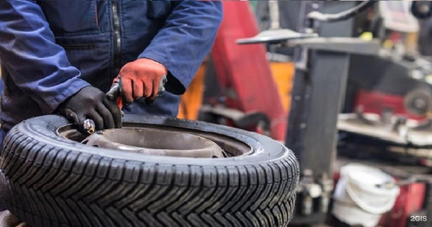 Шиномонтажник