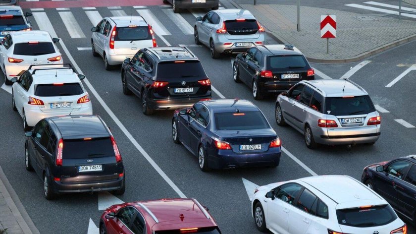 Автомобили в пробке