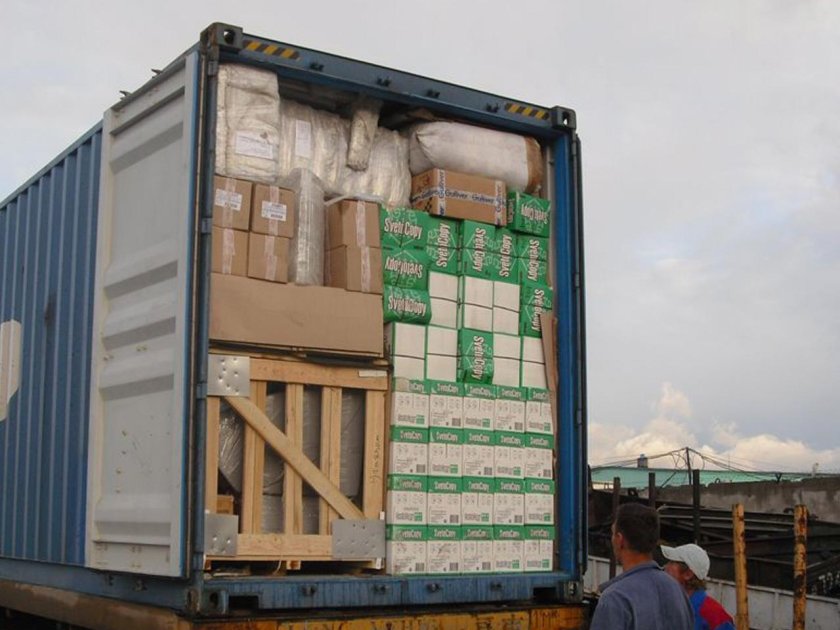 Разгрузка контейнеров