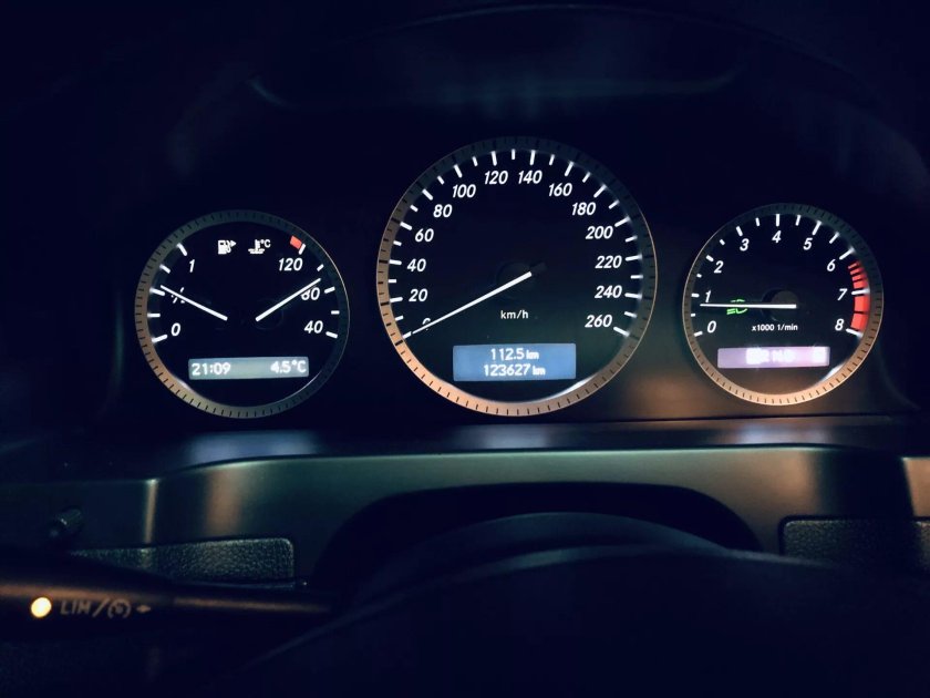 Панель приборов Мерседес w204