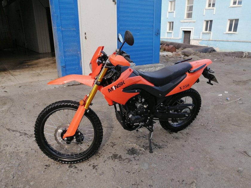 Минск эндуро 250 оранжевый