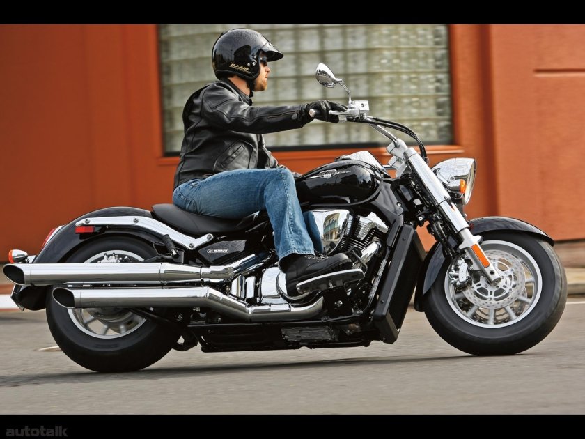 Suzuki Boulevard c109r