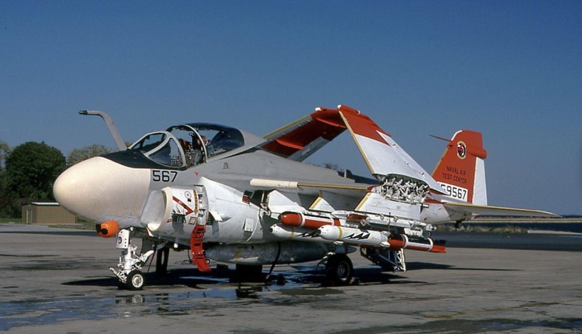 Штурмовик a-6 Intruder