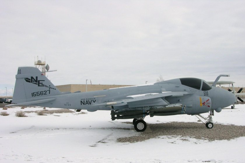 A6 Intruder четырёхместный