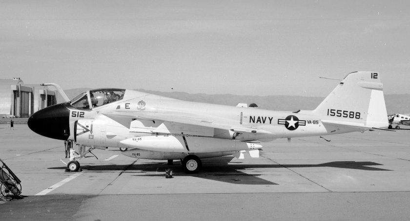 Штурмовик a-6 Intruder