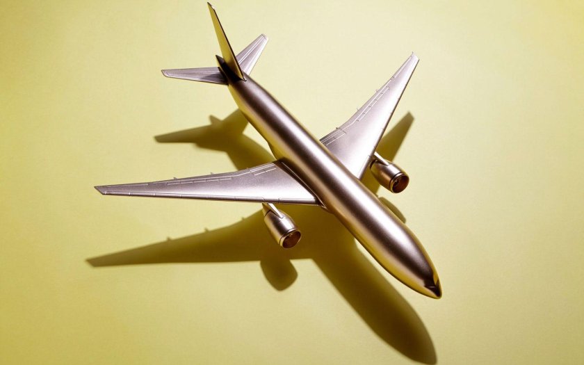 Gold plane