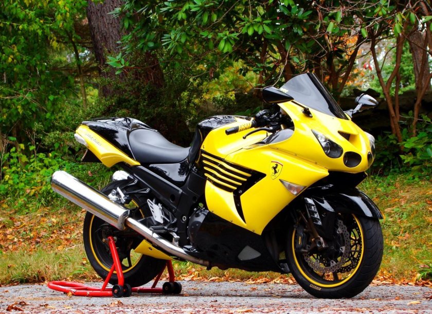 Кавасаки ZZR 1400