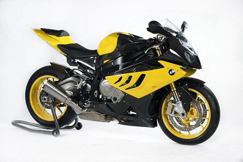 Мотоцикл БМВ желтый