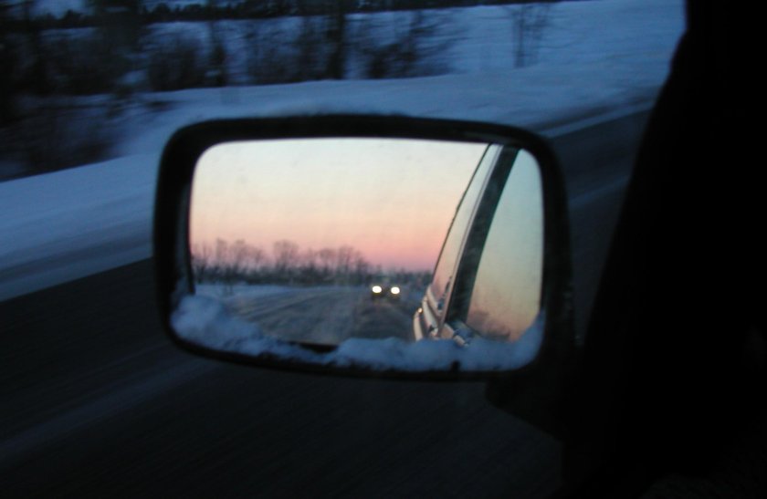 Мигалки в зеркале заднего вида