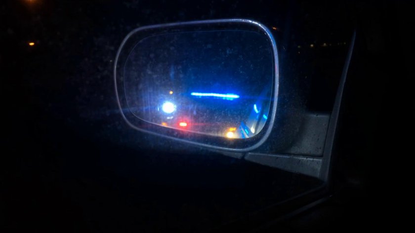 Мигалки в зеркале заднего вида