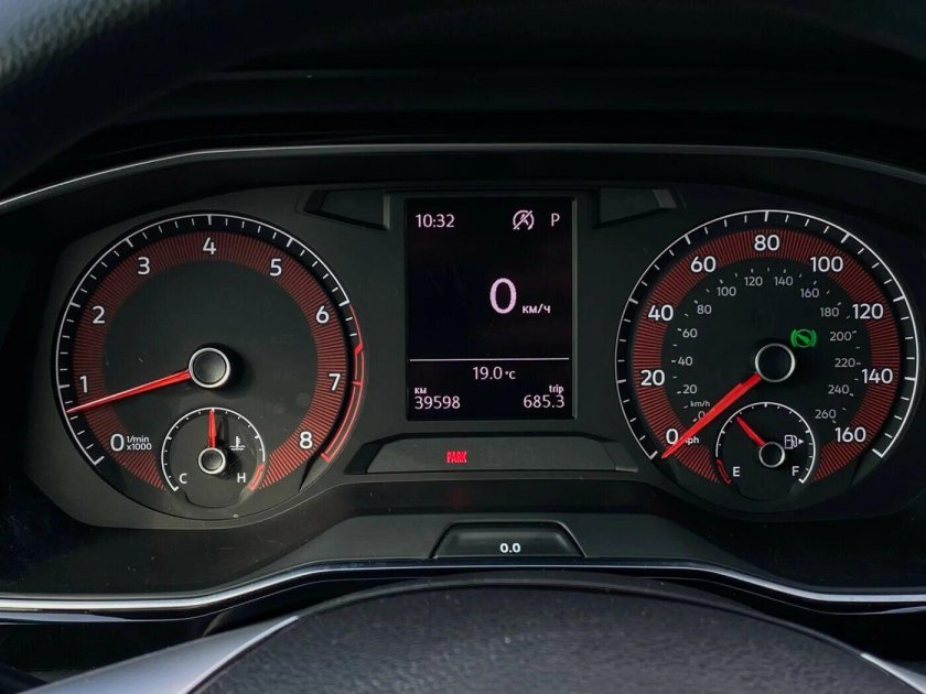 Volkswagen Jetta приборная панель